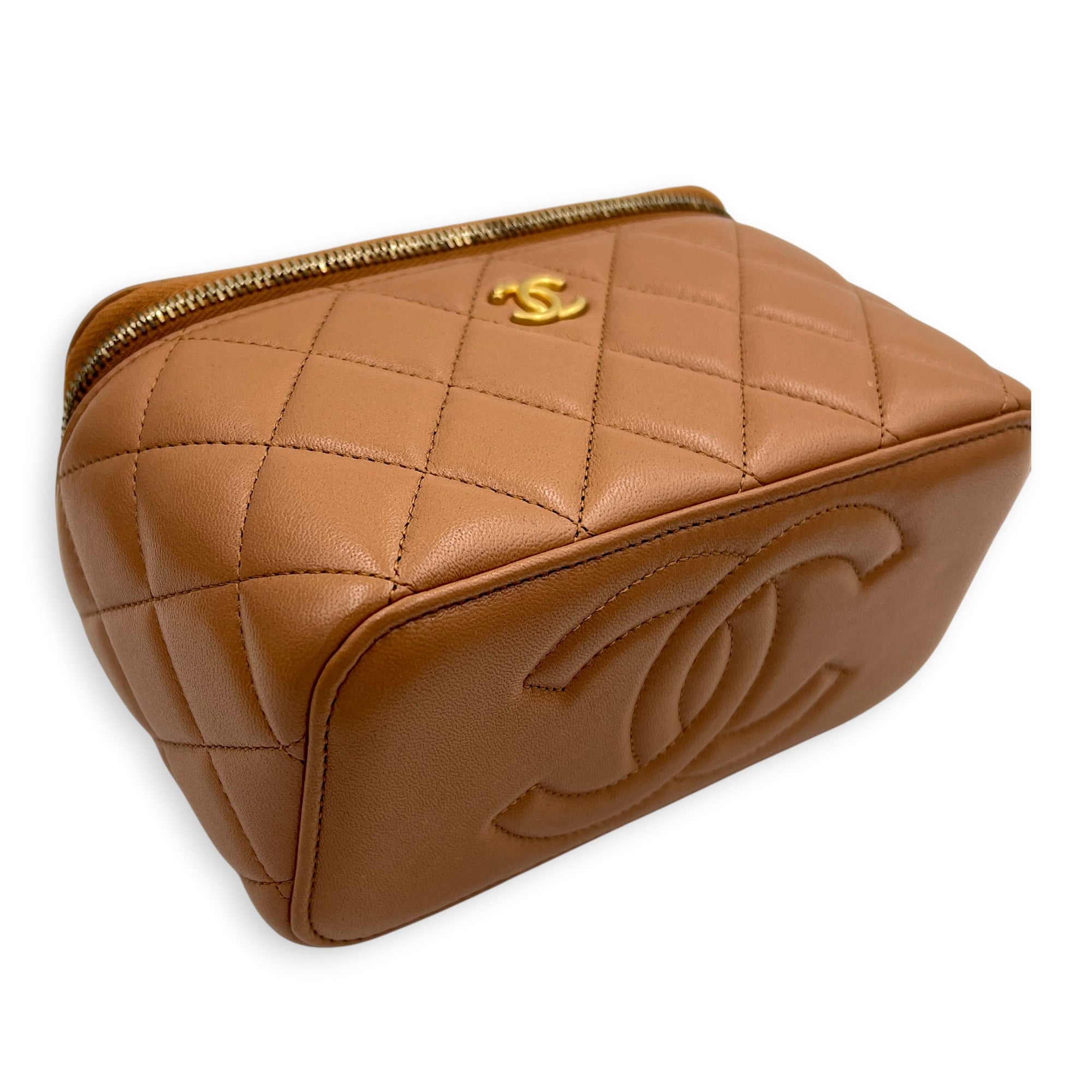 Pearl Crush Vanity Bag Brown in Lambskin, Gold hardware