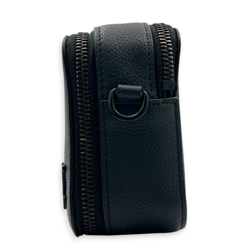 Alpha Wearable Wallet  Crossbody Bag Black in Taurillon Leather, Black hardware