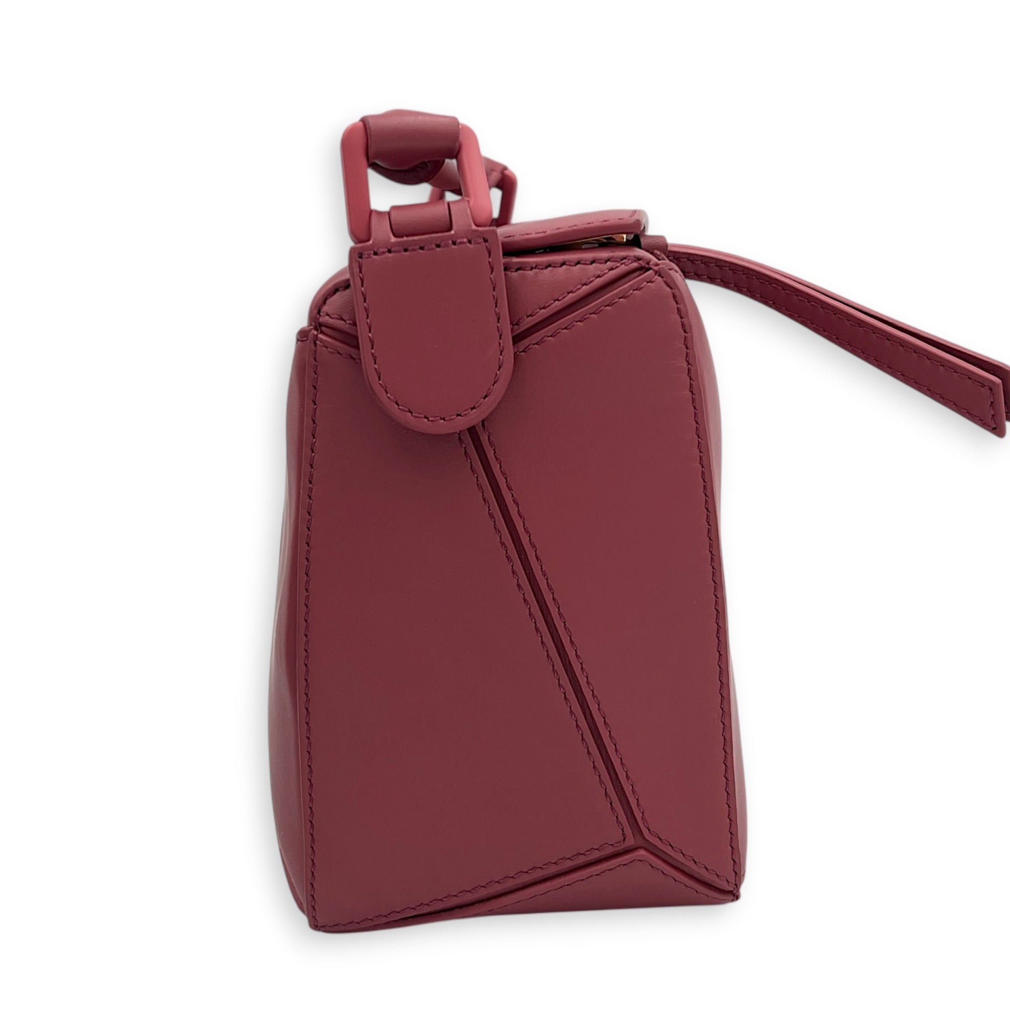 Puzzle Shoulder Bag Small Raspberry in Calfskin, Monochrome hardware