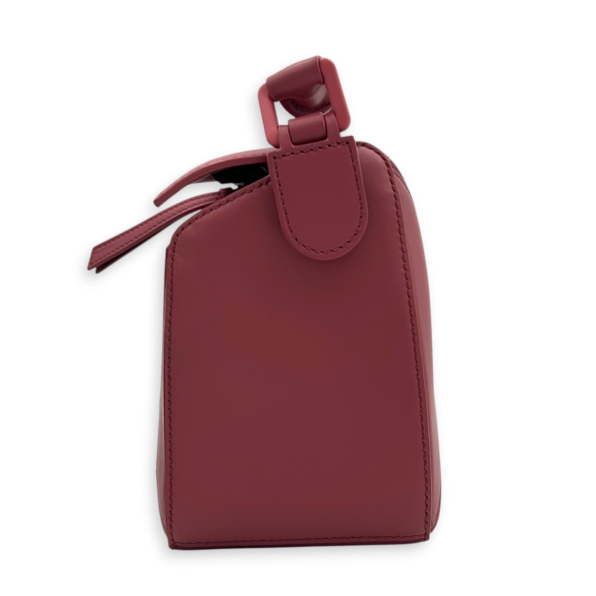 Puzzle Shoulder Bag Small Raspberry in Calfskin, Monochrome hardware