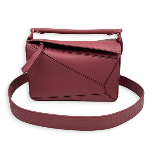 Puzzle Shoulder Bag Small Raspberry in Calfskin, Monochrome hardware