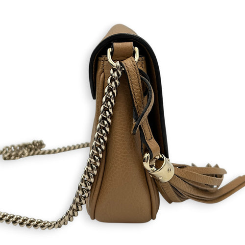 Soho Shoulder Bag Beige in Calfskin, Gold hardware