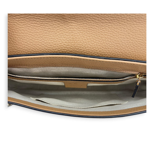 Soho Shoulder Bag Beige in Calfskin, Gold hardware