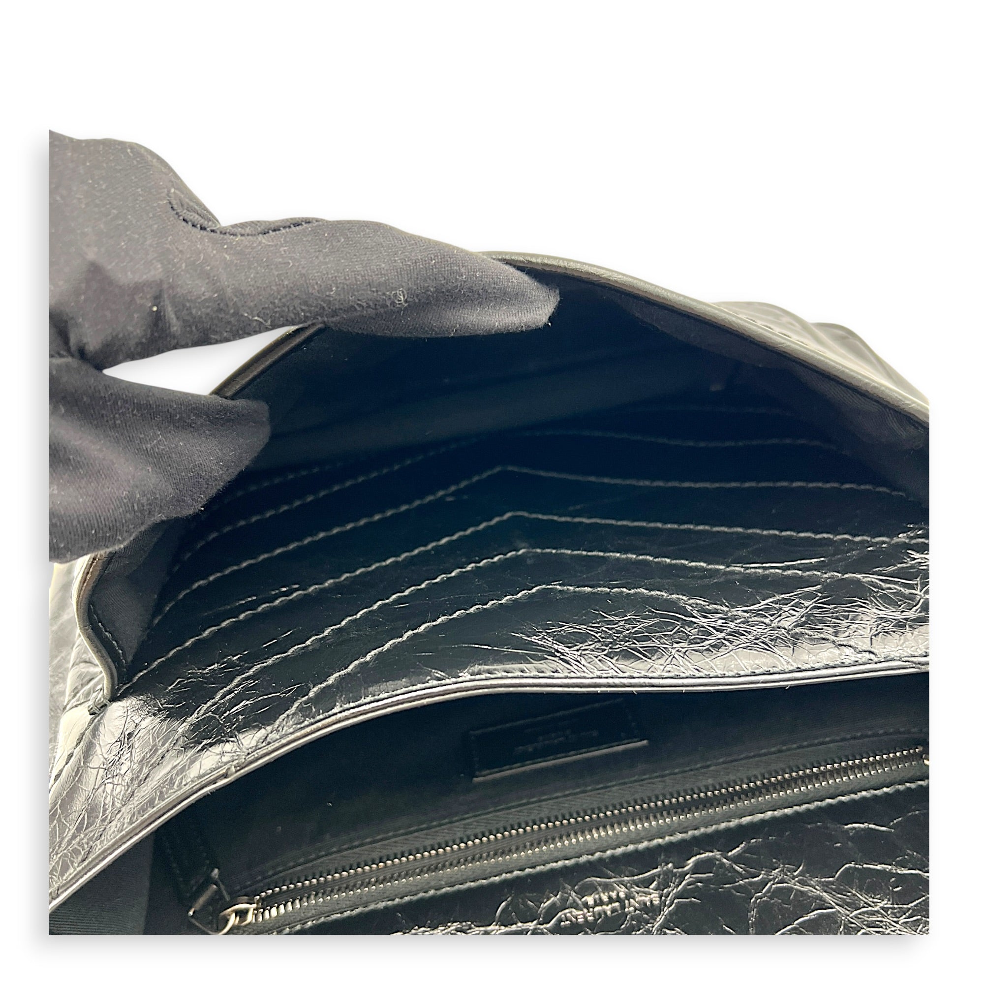 Niki Shoulder Bag Medium Black in Distressed Leather, Ruthenium hardware