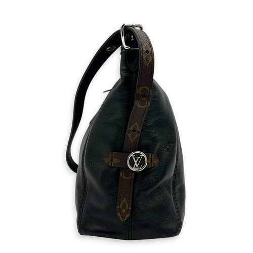 Carryall East West Shoulder Bag Noir in Calfskin, Silver hardware