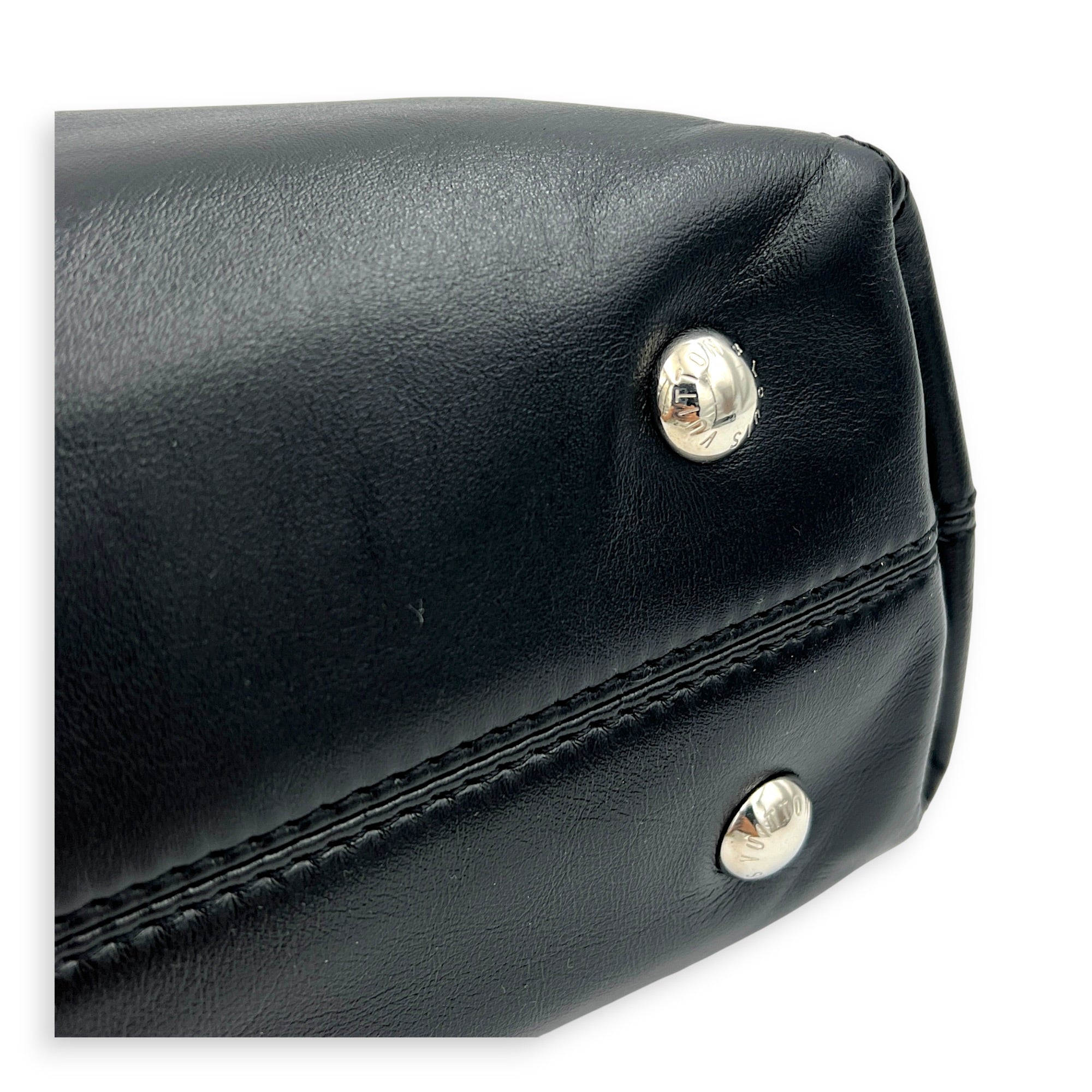 Carryall East West Shoulder Bag Noir in Calfskin, Silver hardware