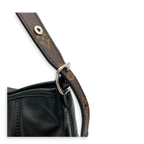 Carryall East West Shoulder Bag Noir in Calfskin, Silver hardware