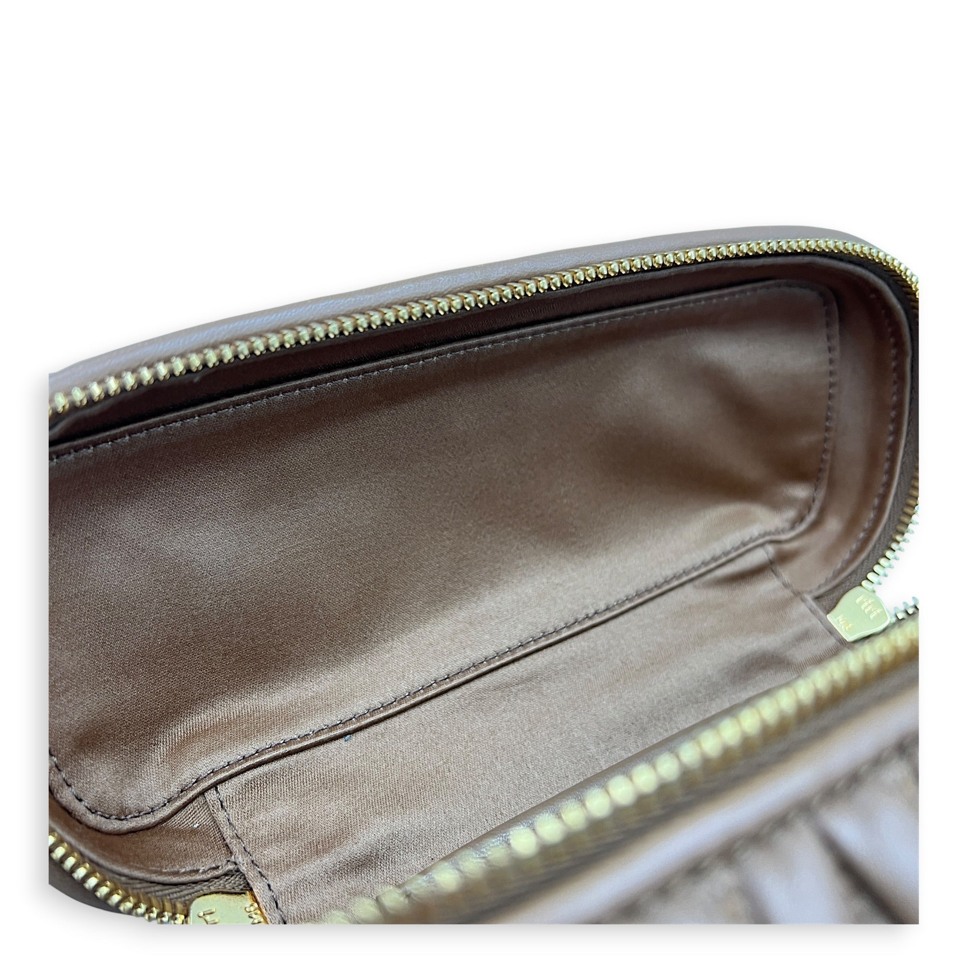 Matelassé Vanity Bag Brown in Lambskin, Gold hardware