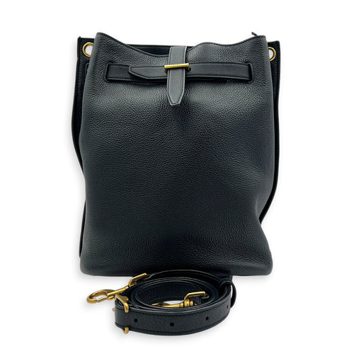 Boucle Bucket Bag Black in Calfskin, Gold hardware
