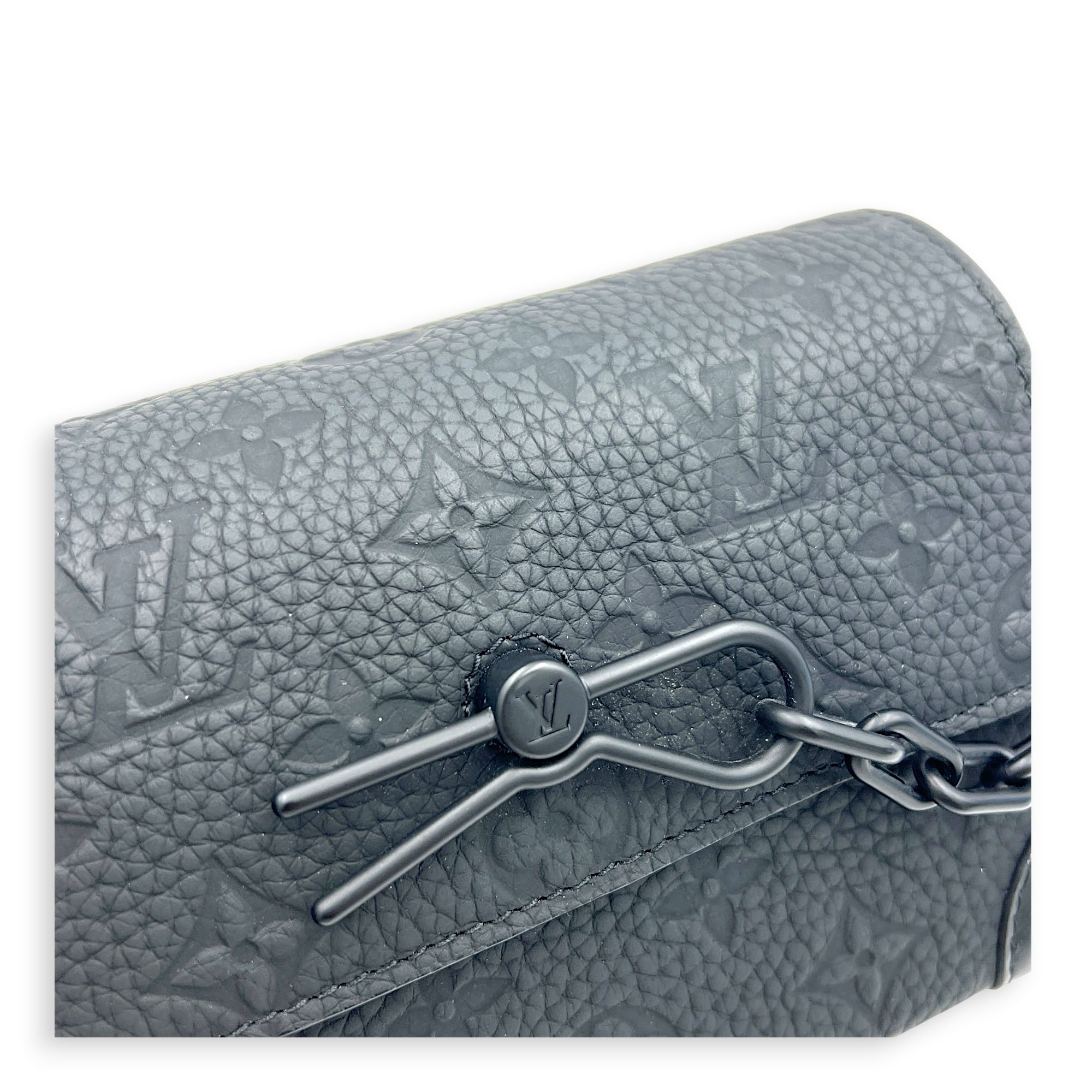 Steamer Crossbody Bag Black in Calfskin, Monochrome hardware