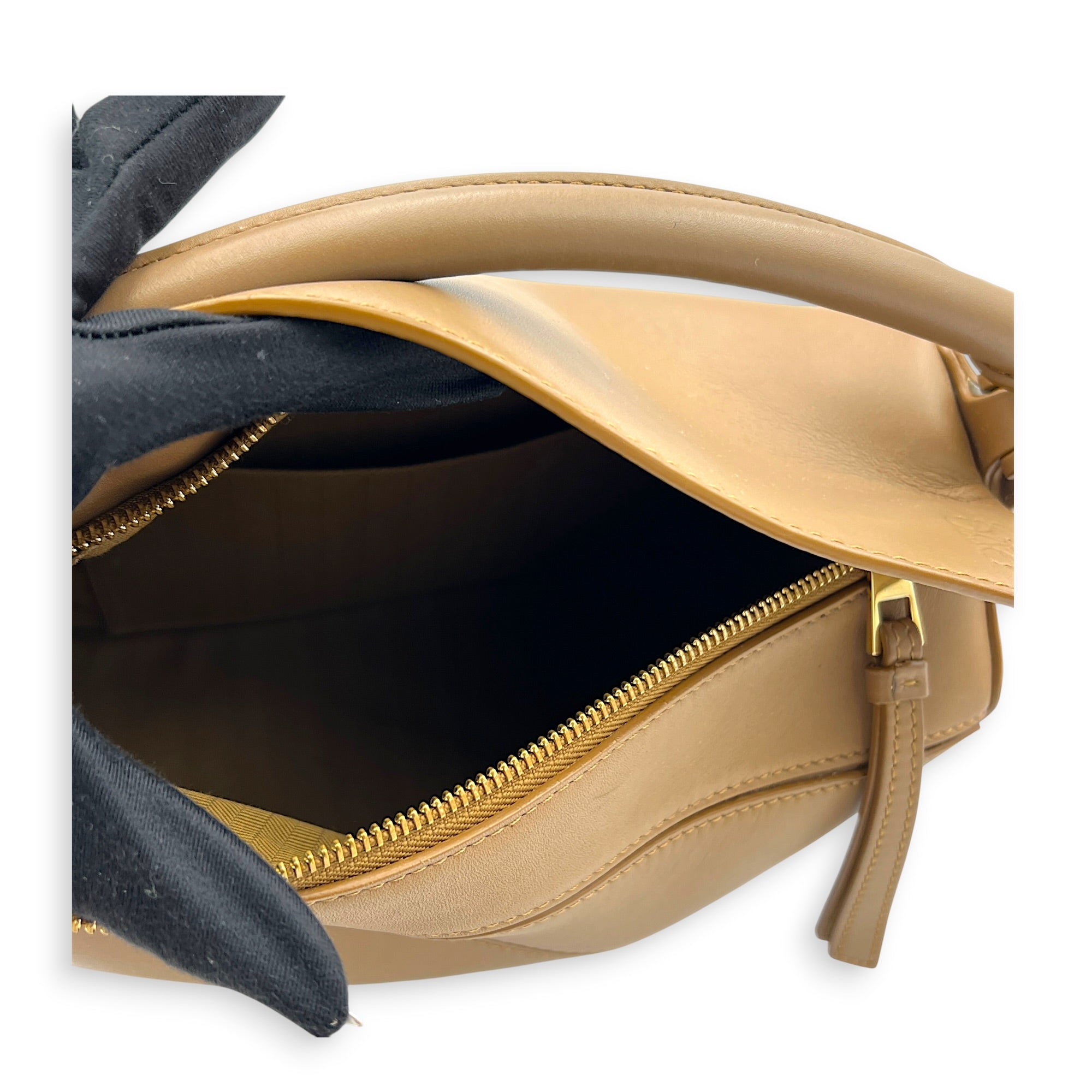 Puzzle Shoulder Bag Small Brown in Calfskin, Gold hardware