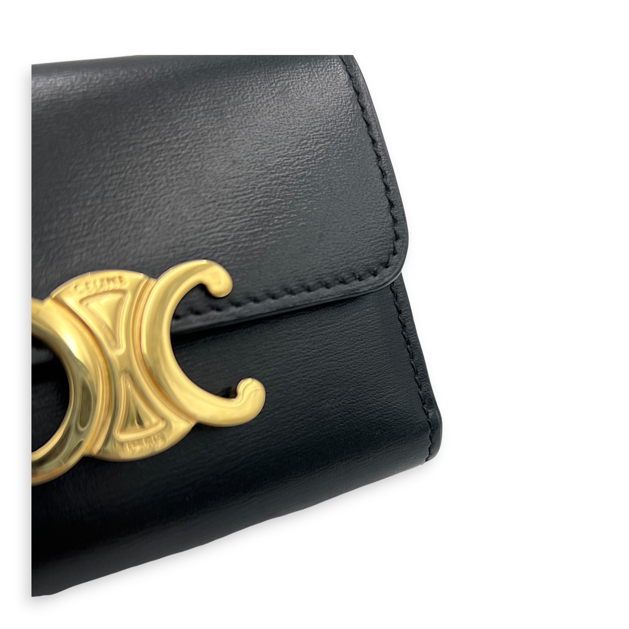 Triomphe Wallet Small Black in Calfskin, Gold hardware