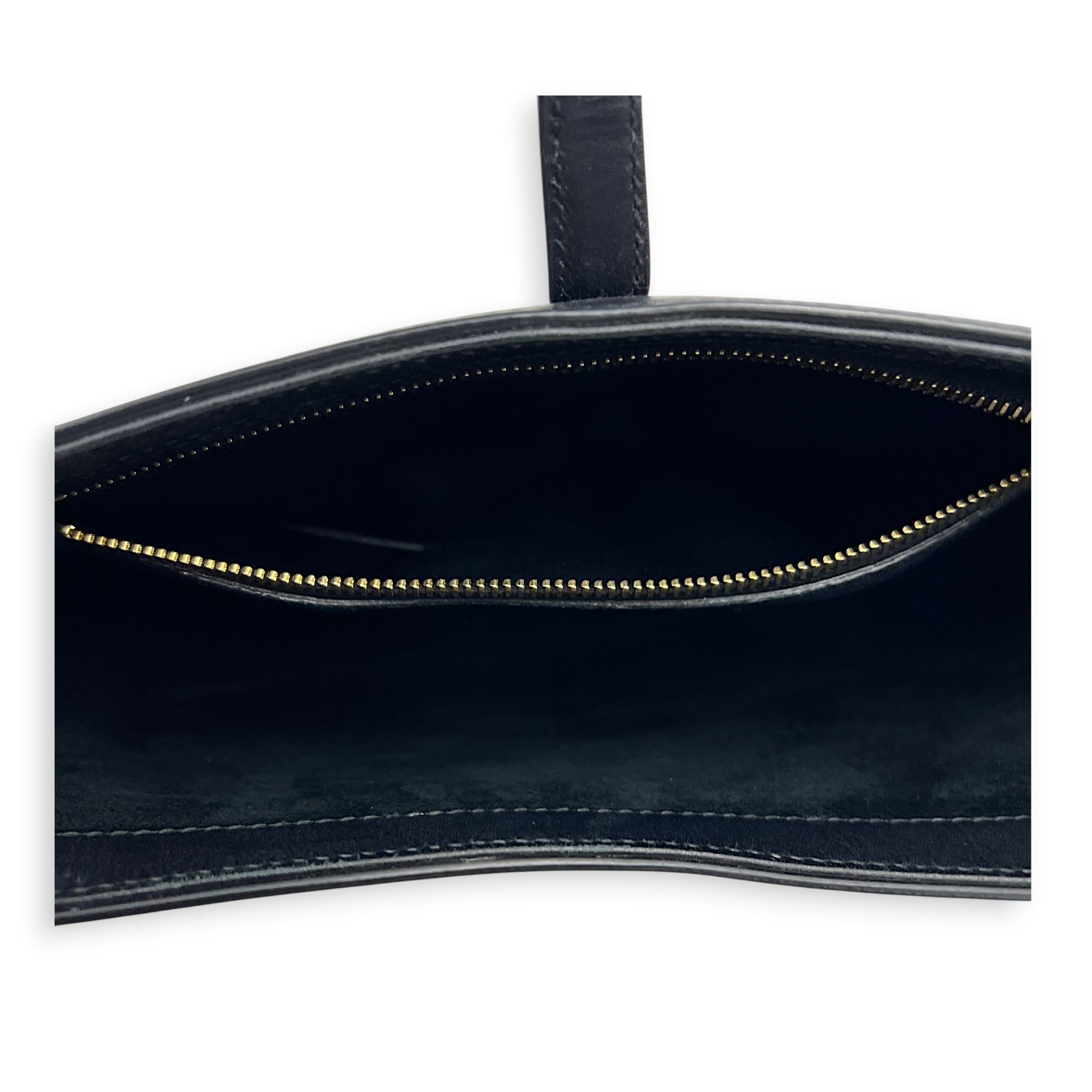 Le 5 A 7 Shoulder Bag Noir in Calfskin, Gold hardware