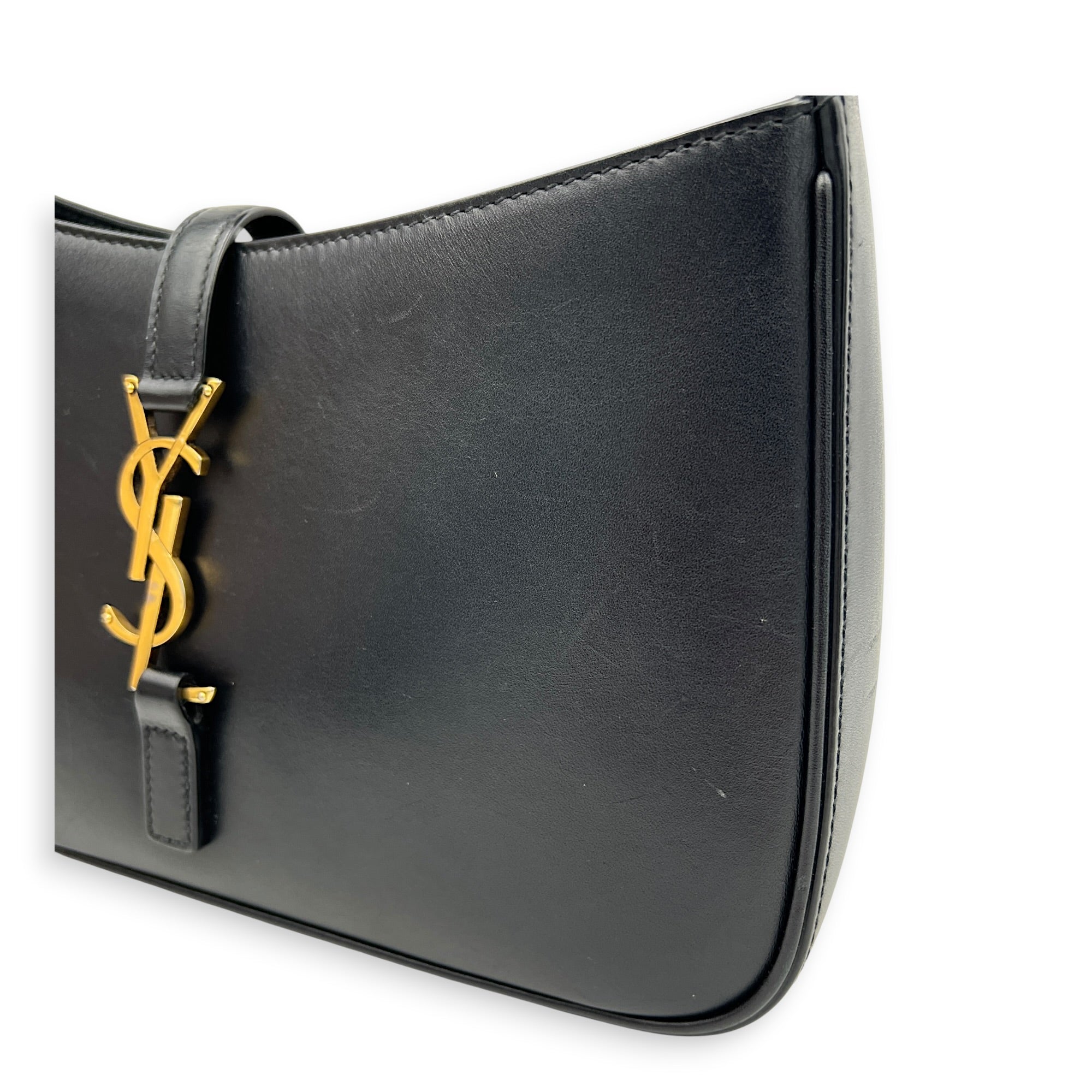 Le 5 A 7 Shoulder Bag Noir in Calfskin, Gold hardware