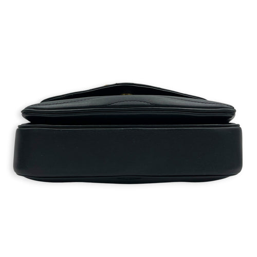 New Wave Shoulder Bag MM Black in Calfskin, Gold hardware