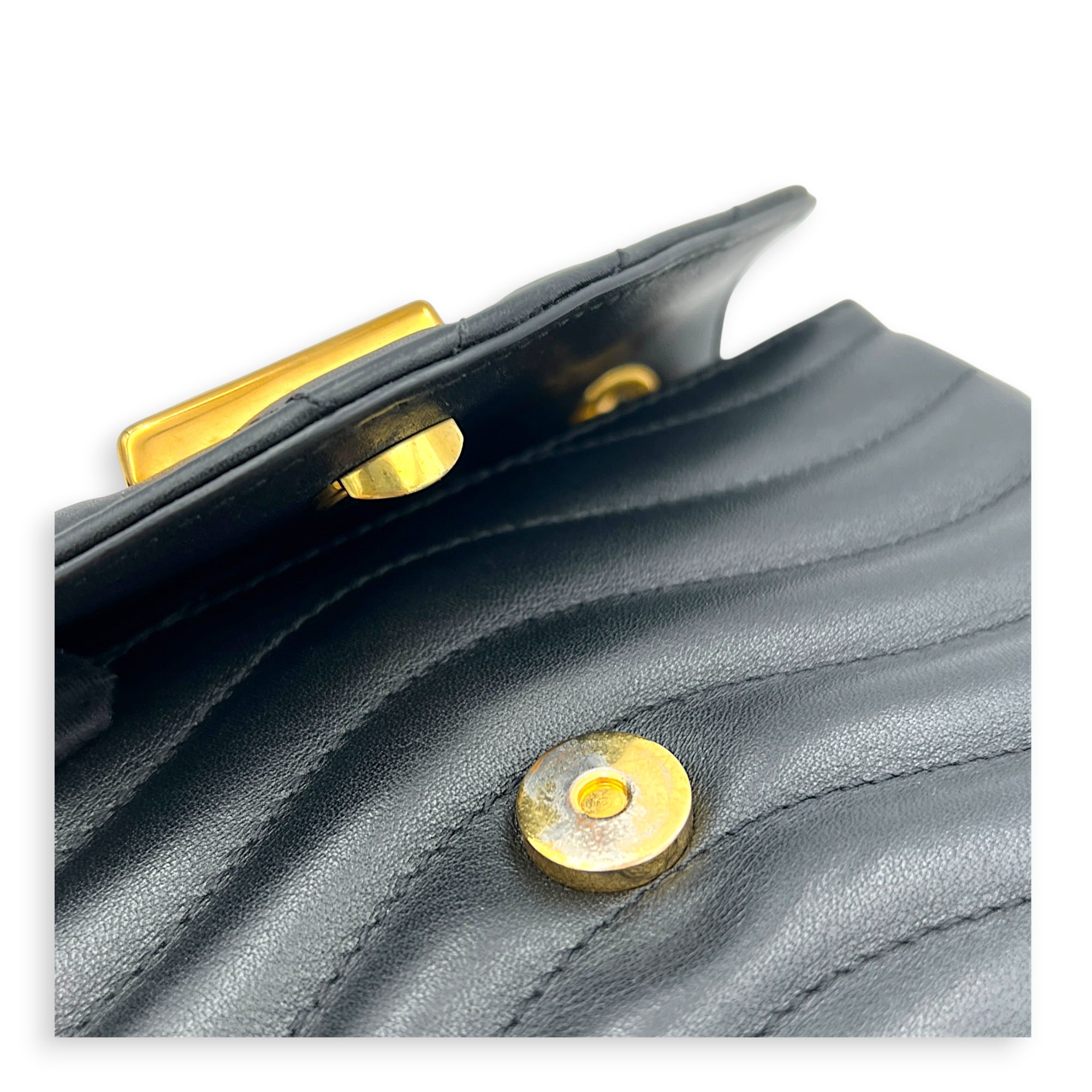 New Wave Shoulder Bag MM Black in Calfskin, Gold hardware