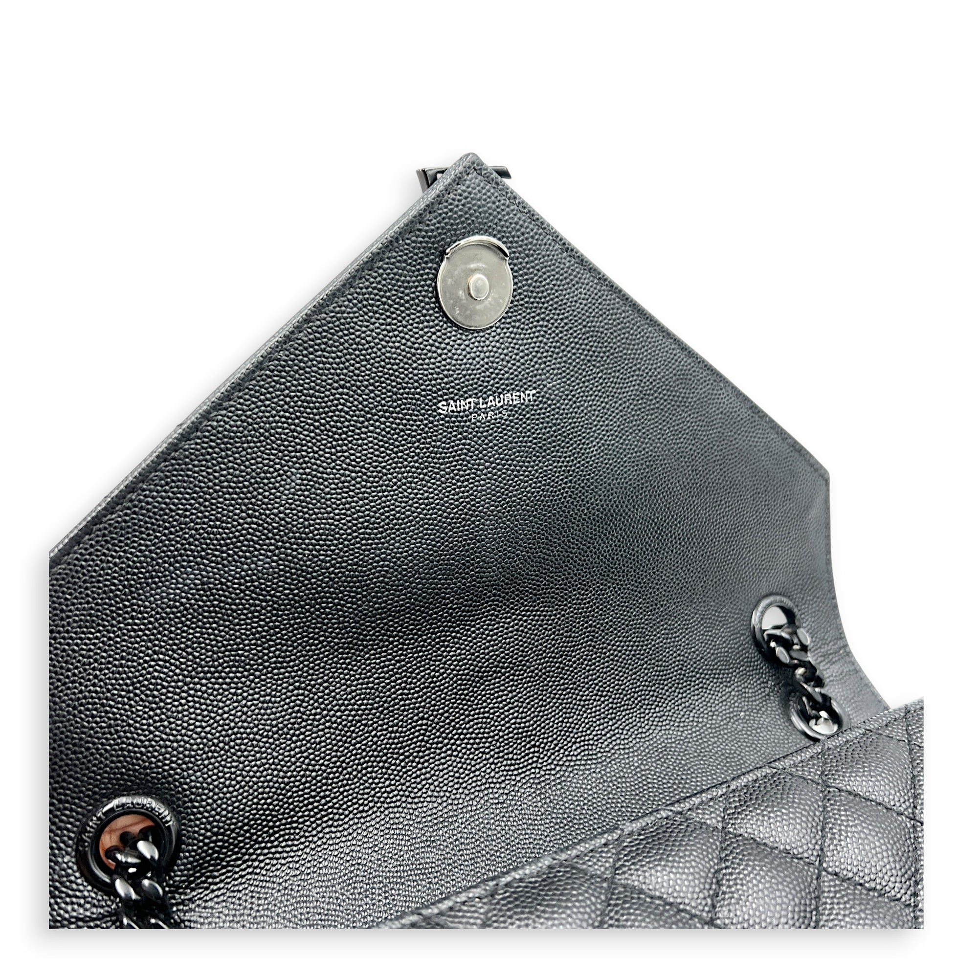 Envelope Black Shoulder Bag in Caviar Leather, Gunmetal hardware