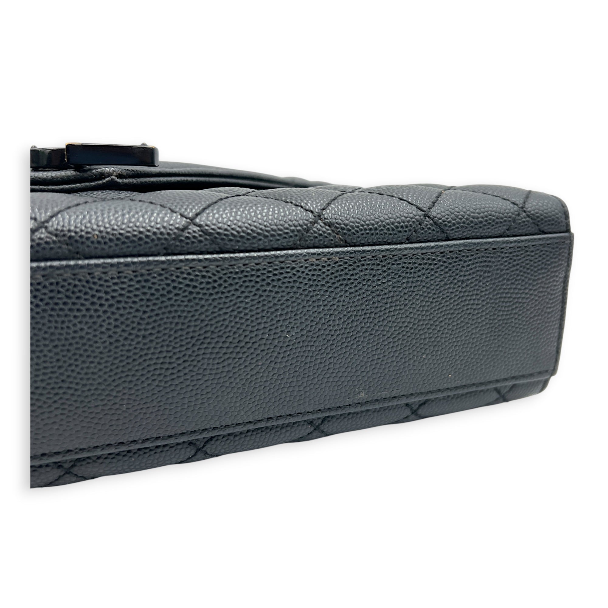 Envelope Black Shoulder Bag in Caviar Leather, Gunmetal hardware