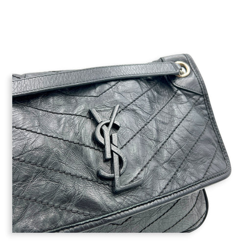 Niki Shoulder Bag Medium Black in Distressed Leather, Gunmetal hardware