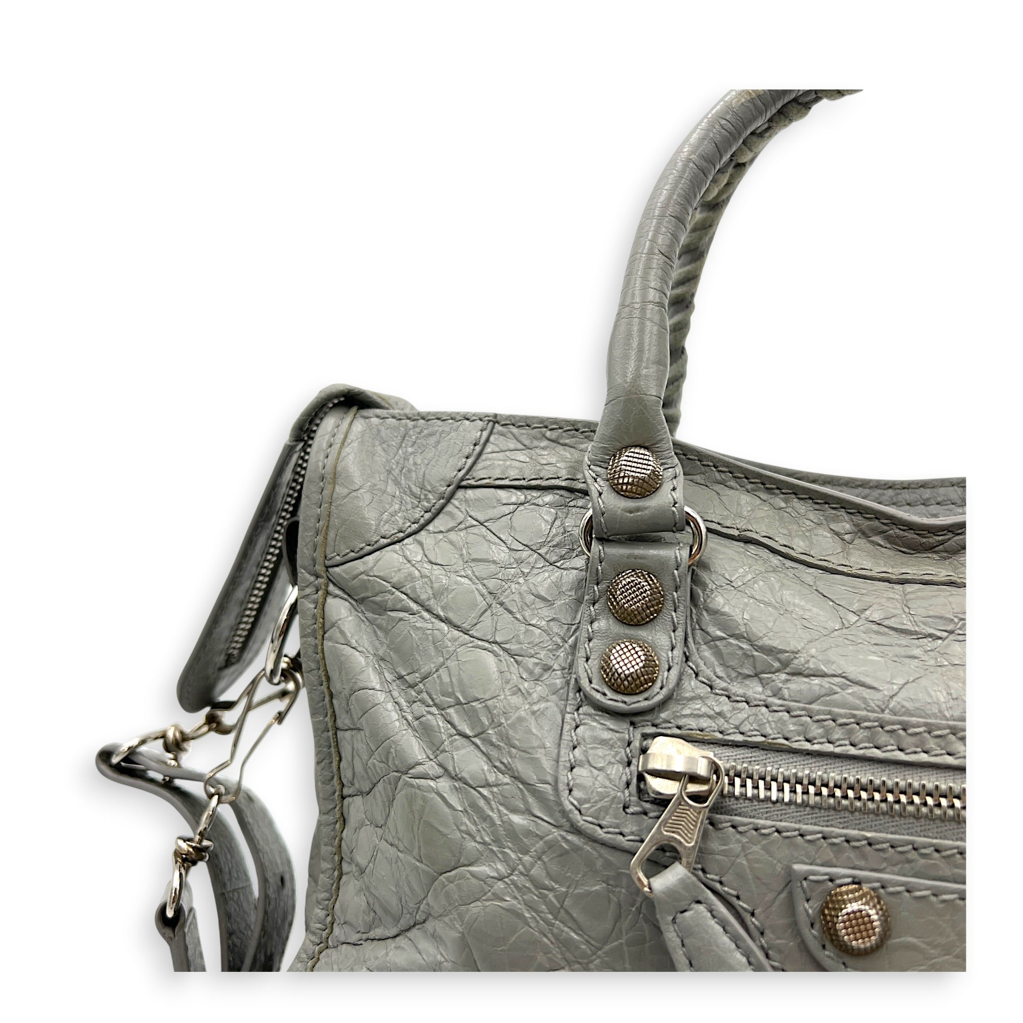 City Small Grey Shoulder Bag in Distressed Leather, Silver hardware