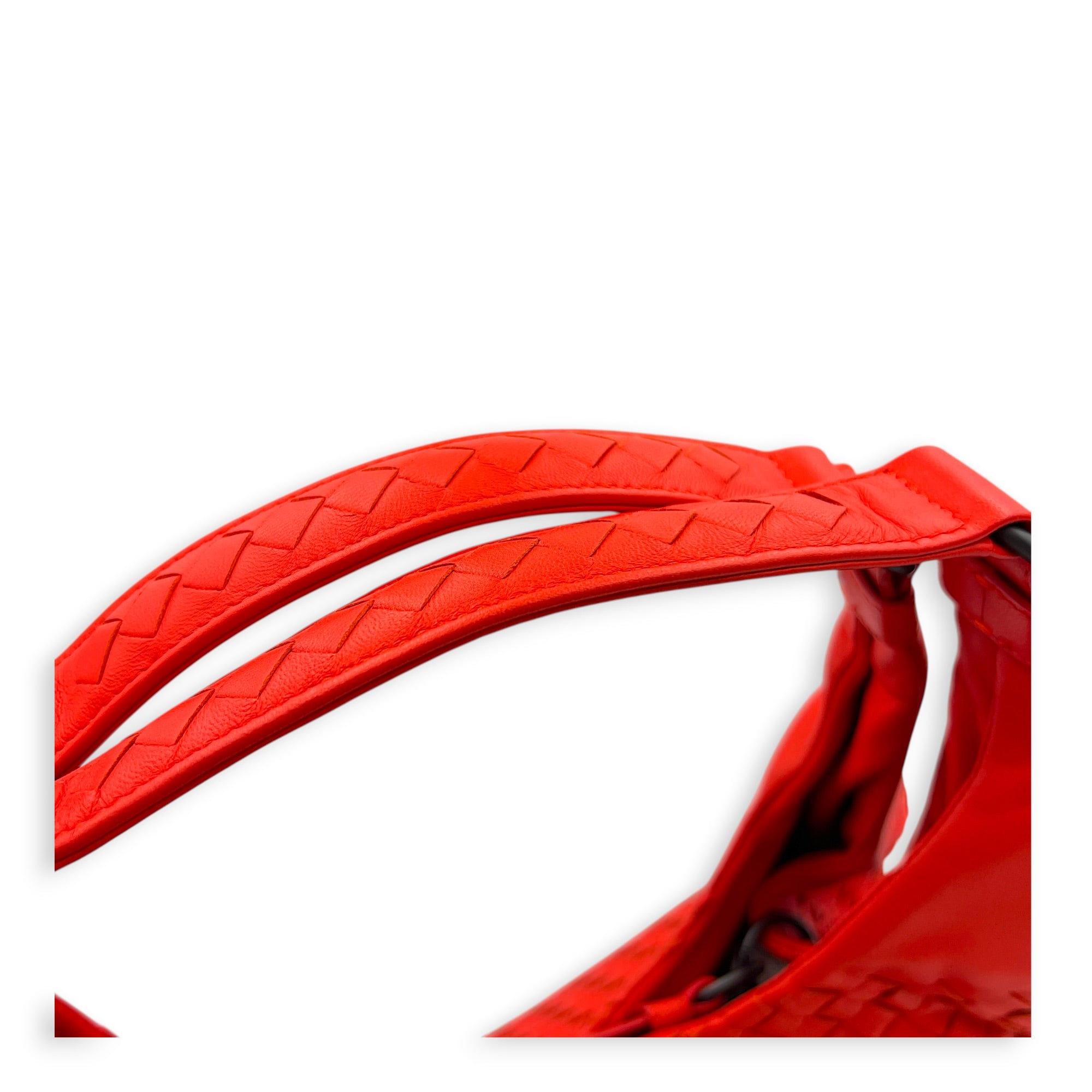 Campana Shoulder Bag Large Red in Intrecciato Leather, Gunmetal hardware