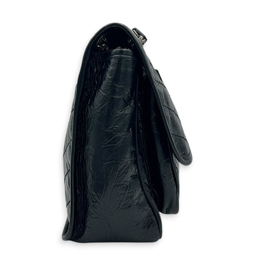 Niki Shoulder Bag Medium Noir in Distressed Leather, Silver hardware