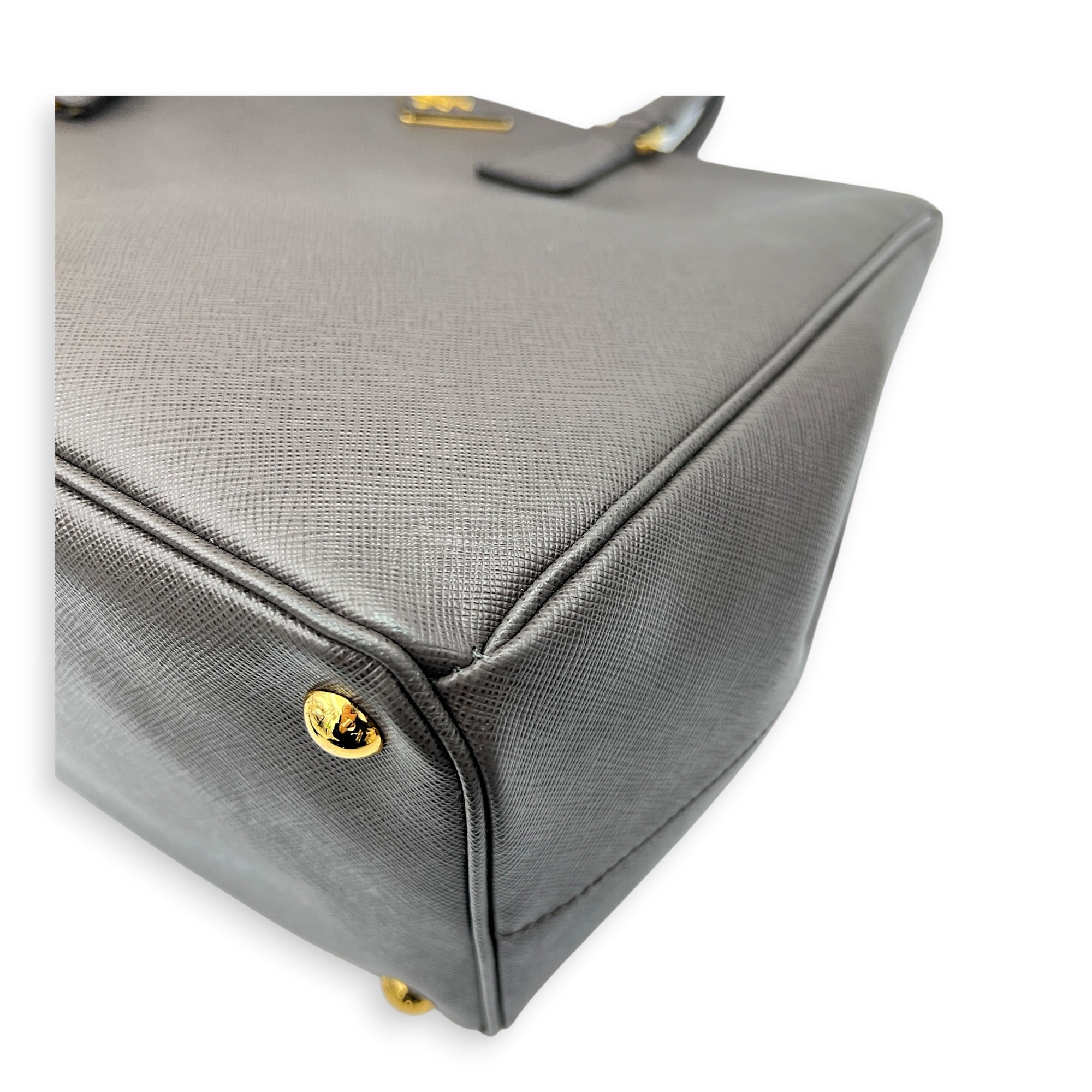 Galleria Top Handle Bag Large Argilla in Saffiano Leather, Gold hardware