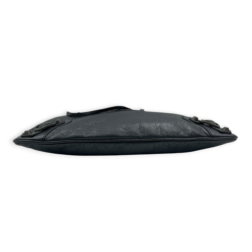 Classic Clutch Noir in Lambskin, Antique Brass hardware