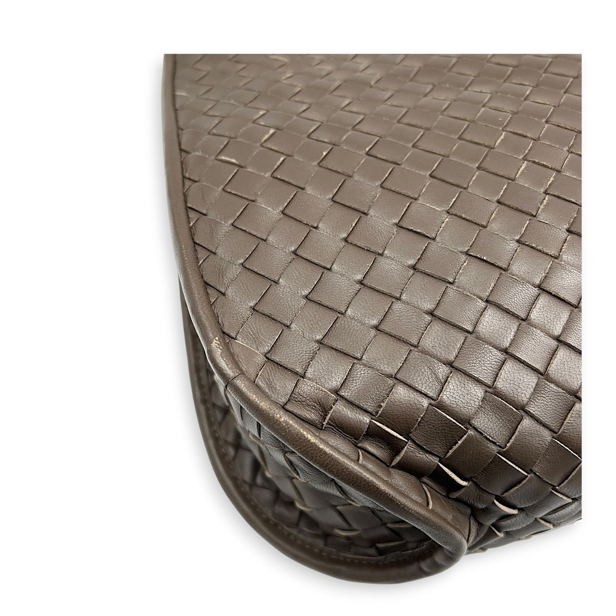 Intrecciato Shoulder Bag Brown in Intrecciato Leather, Gold hardware