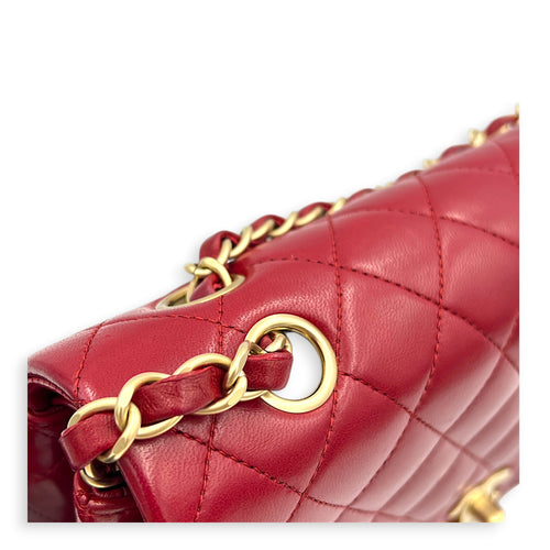Classic Double Flap Charm Medium Red Shoulder Bag in Lambskin, Gold hardware