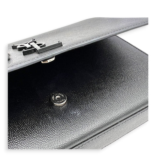 Kate Black Wallet On Chain in Calfskin, Monochrome hardware