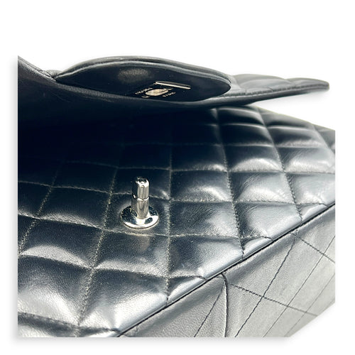Classic Single Flap Jumbo Black Shoulder Bag in Lambskin, Silver hardware
