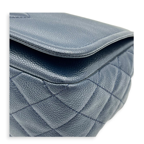 Timeless CC Shoulder Bag Navy in Caviar Leather, Silver hardware