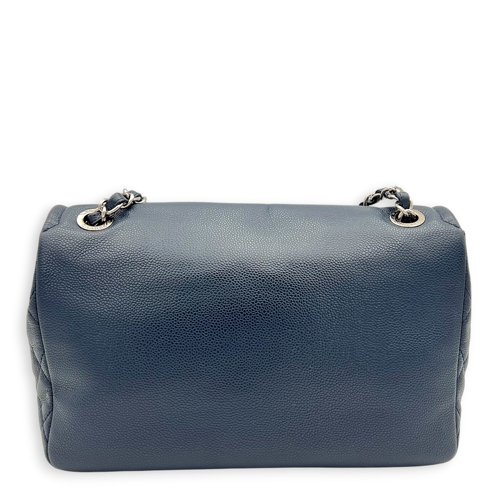 Timeless CC Shoulder Bag Navy in Caviar Leather, Silver hardware