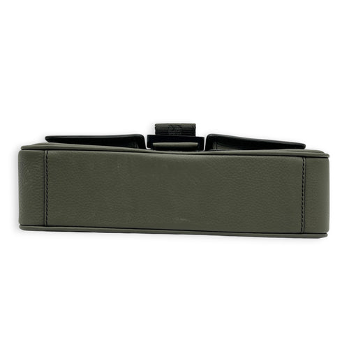 Hit The Road Messenger Green in Calfskin, Silver hardware
