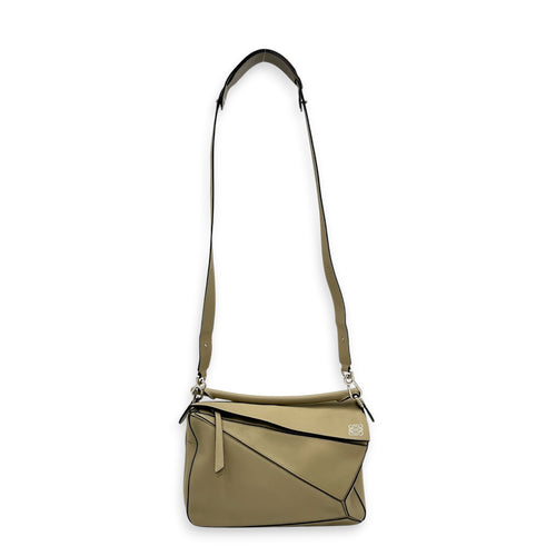 Puzzle Shoulder Bag Medium Beige in Calfskin, Silver hardware