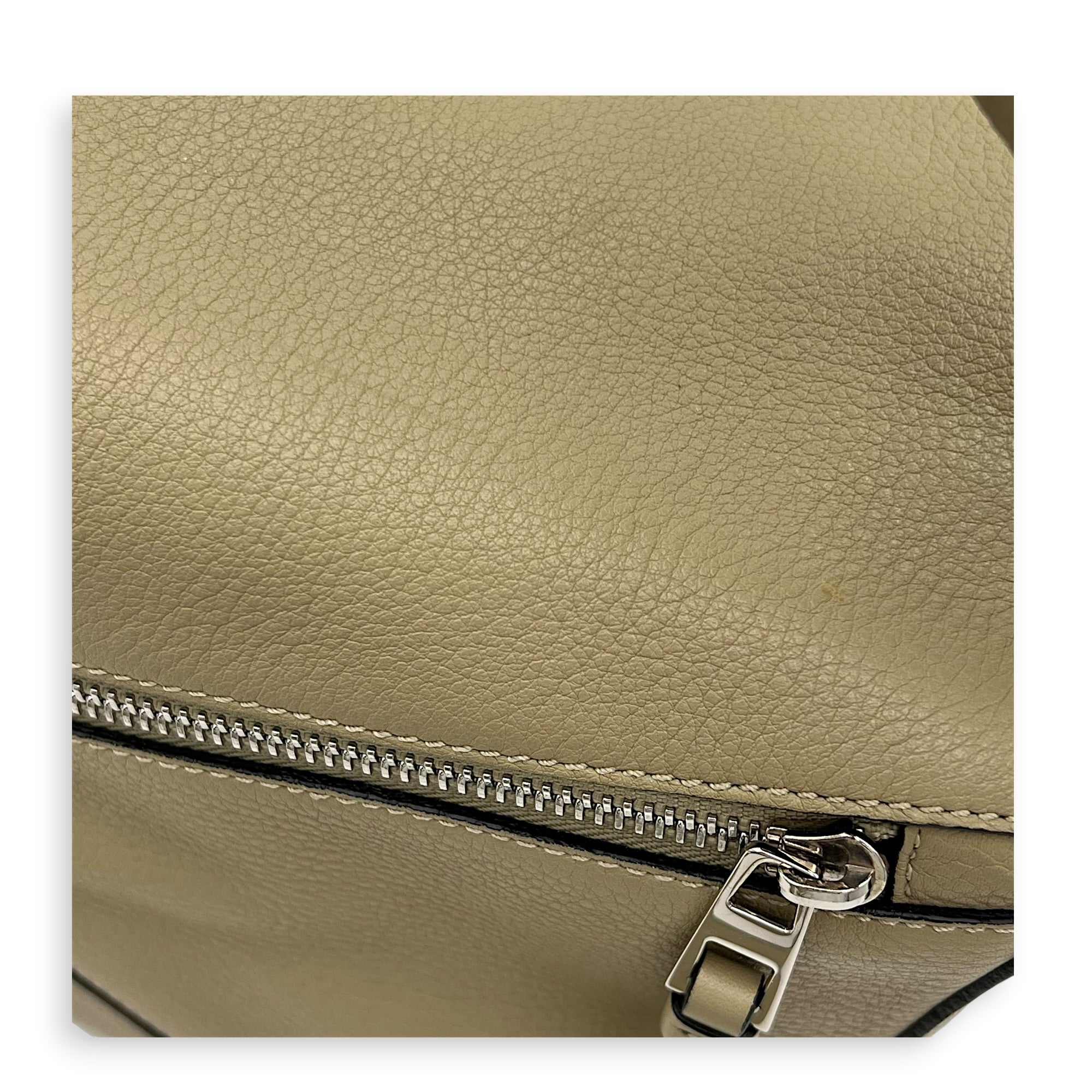 Puzzle Shoulder Bag Medium Beige in Calfskin, Silver hardware