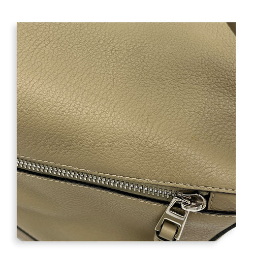 Puzzle Shoulder Bag Medium Beige in Calfskin, Silver hardware