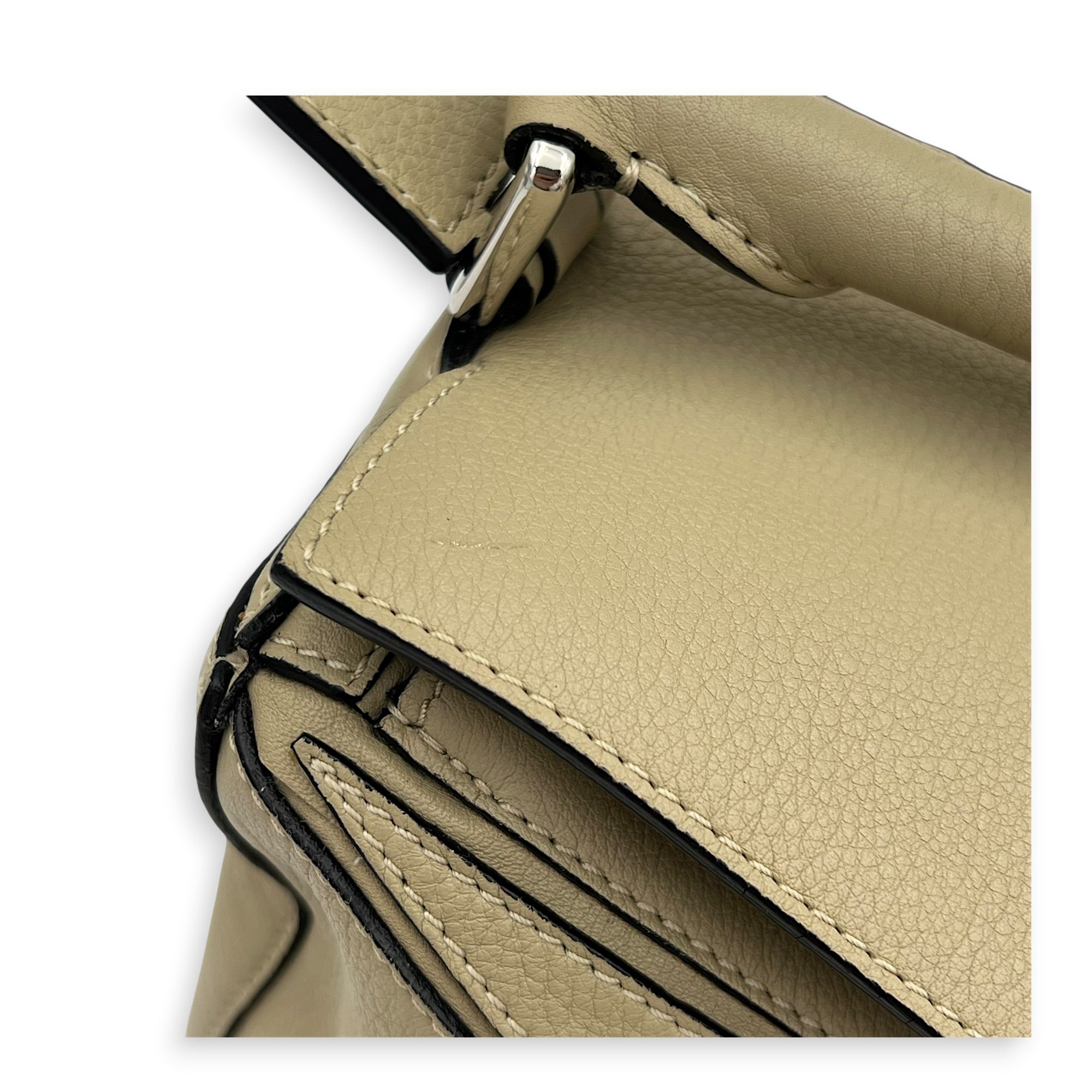 Puzzle Shoulder Bag Medium Beige in Calfskin, Silver hardware