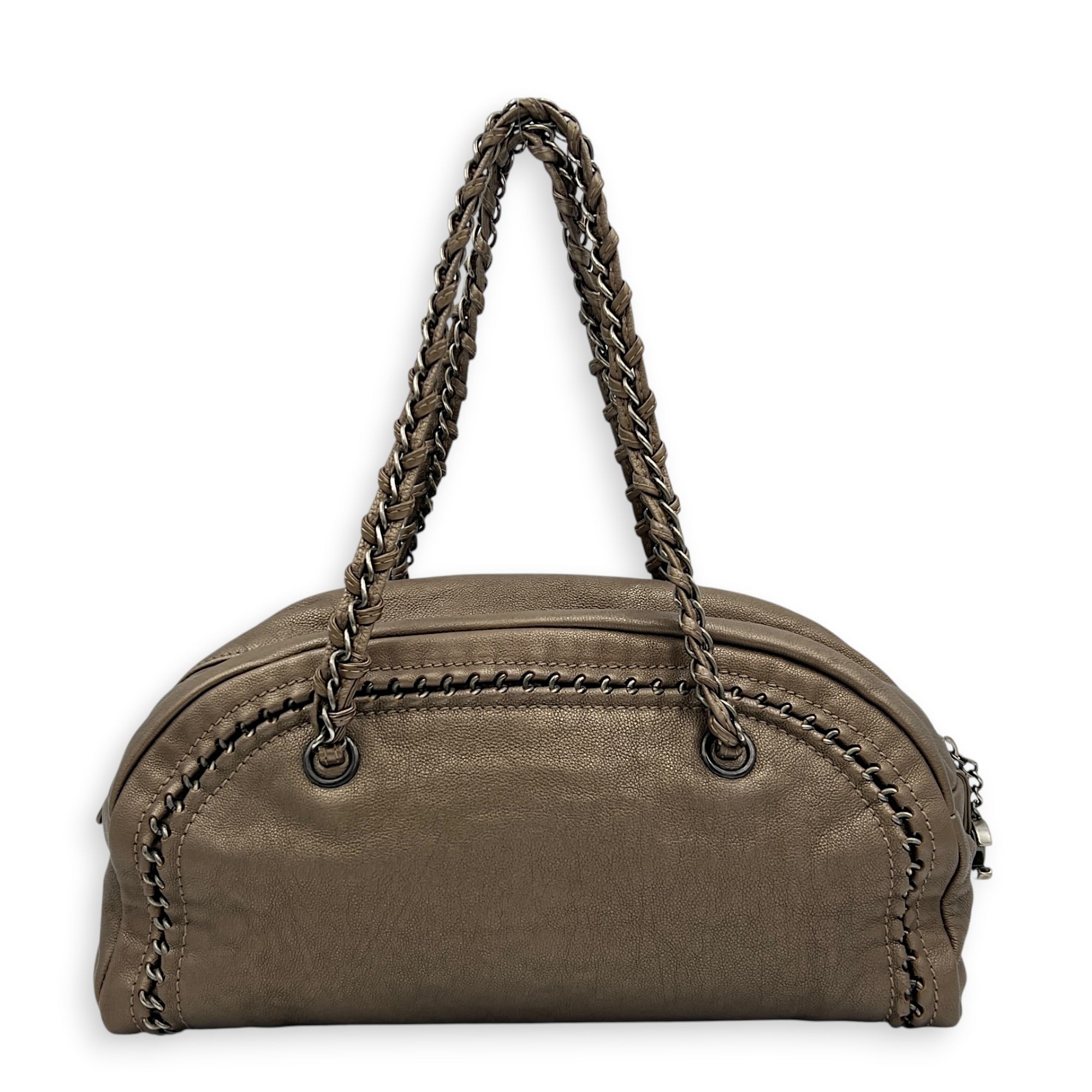 Chain Trim Luxe Ligne Gold/Metallic Gold Shoulder Bag in Calfskin, Ruthenium hardware