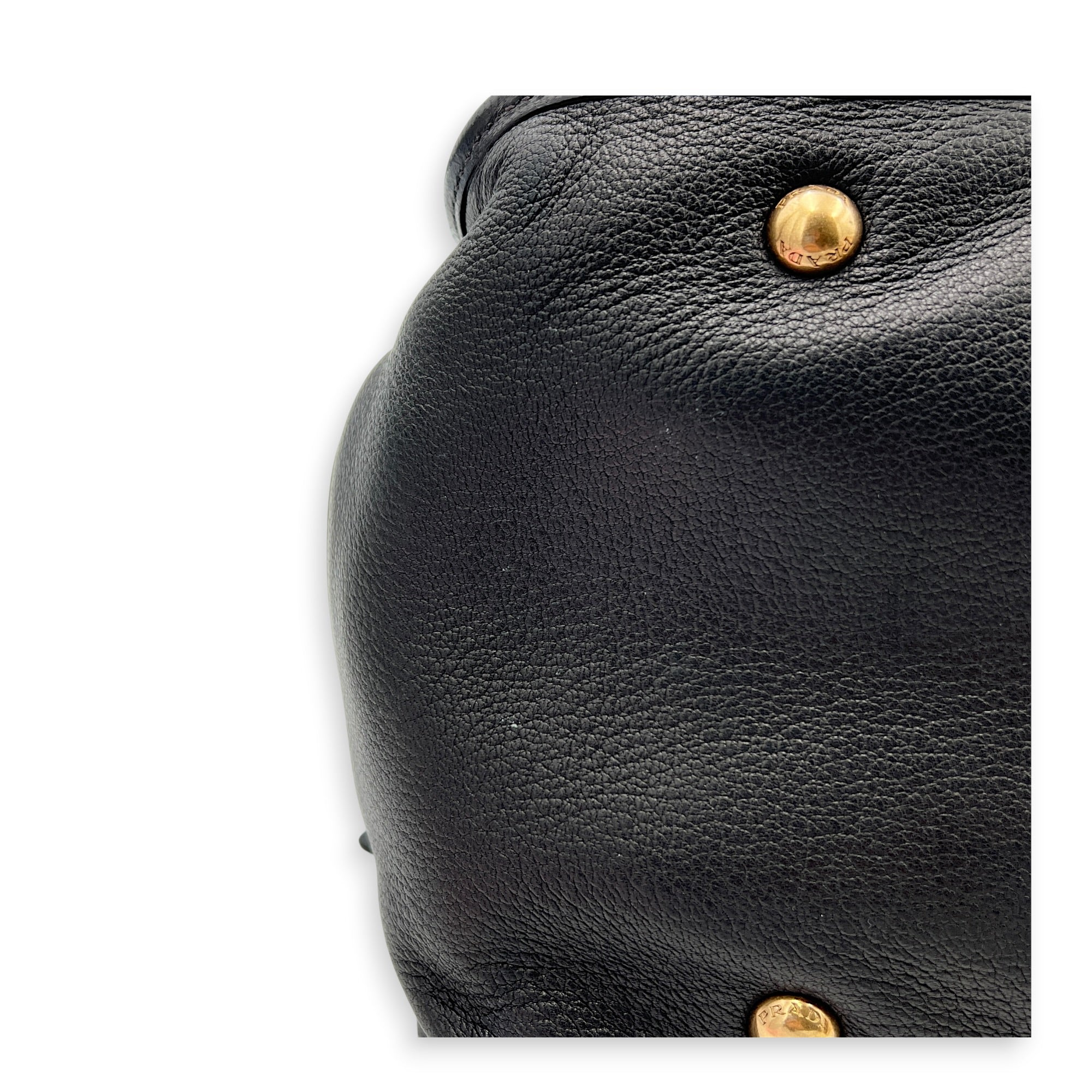 Prada tote Top Handle Bag Nero in Calfskin, Gold hardware