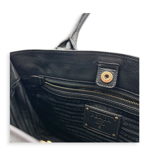 Prada tote Top Handle Bag Nero in Calfskin, Gold hardware