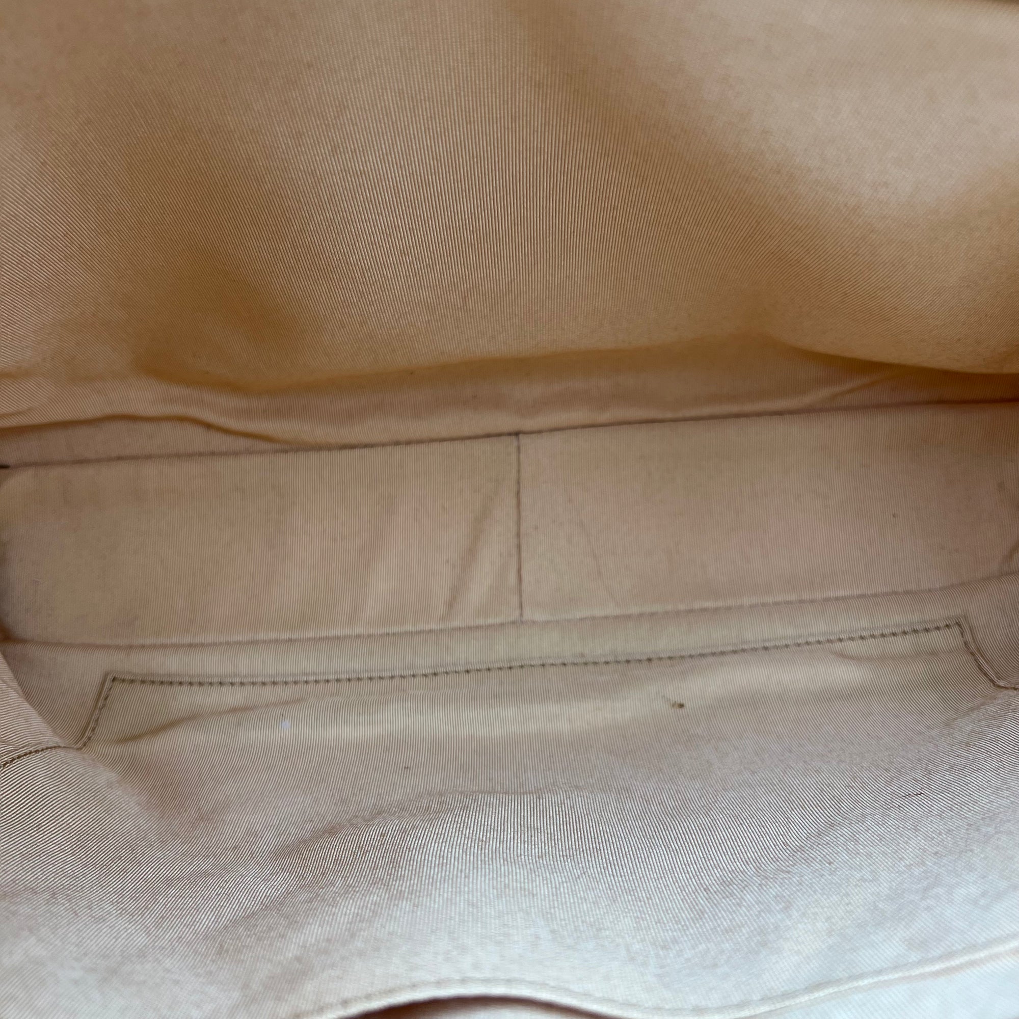 GST Tote Bag Beige in Caviar Leather, Gold hardware