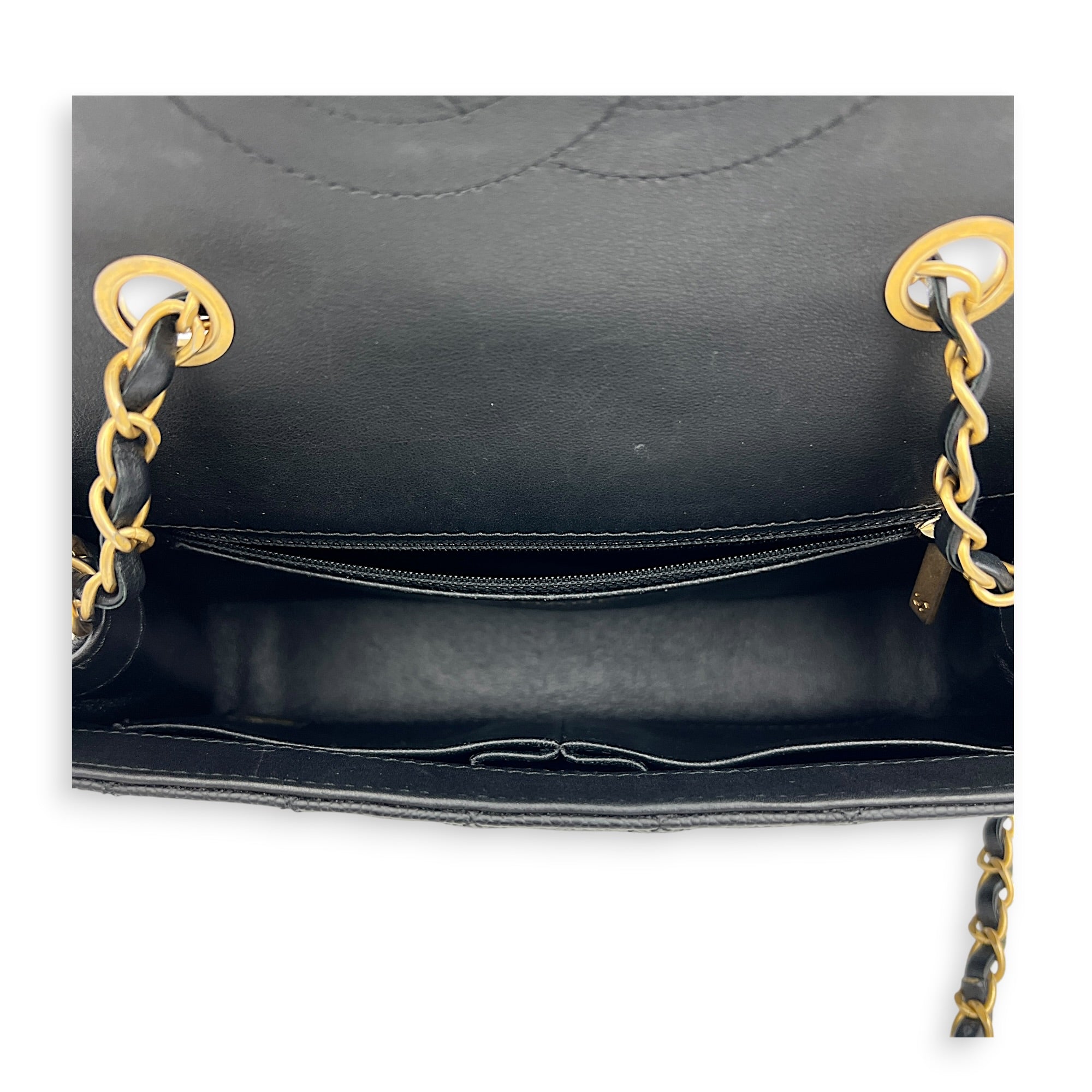CC Filigree Shoulder Bag Black in Caviar Leather, Gold hardware