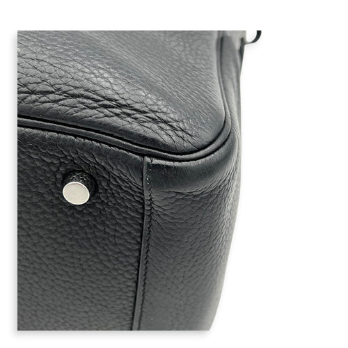 Lindy 30 Black Shoulder Bag in Clemence, Palladium hardware