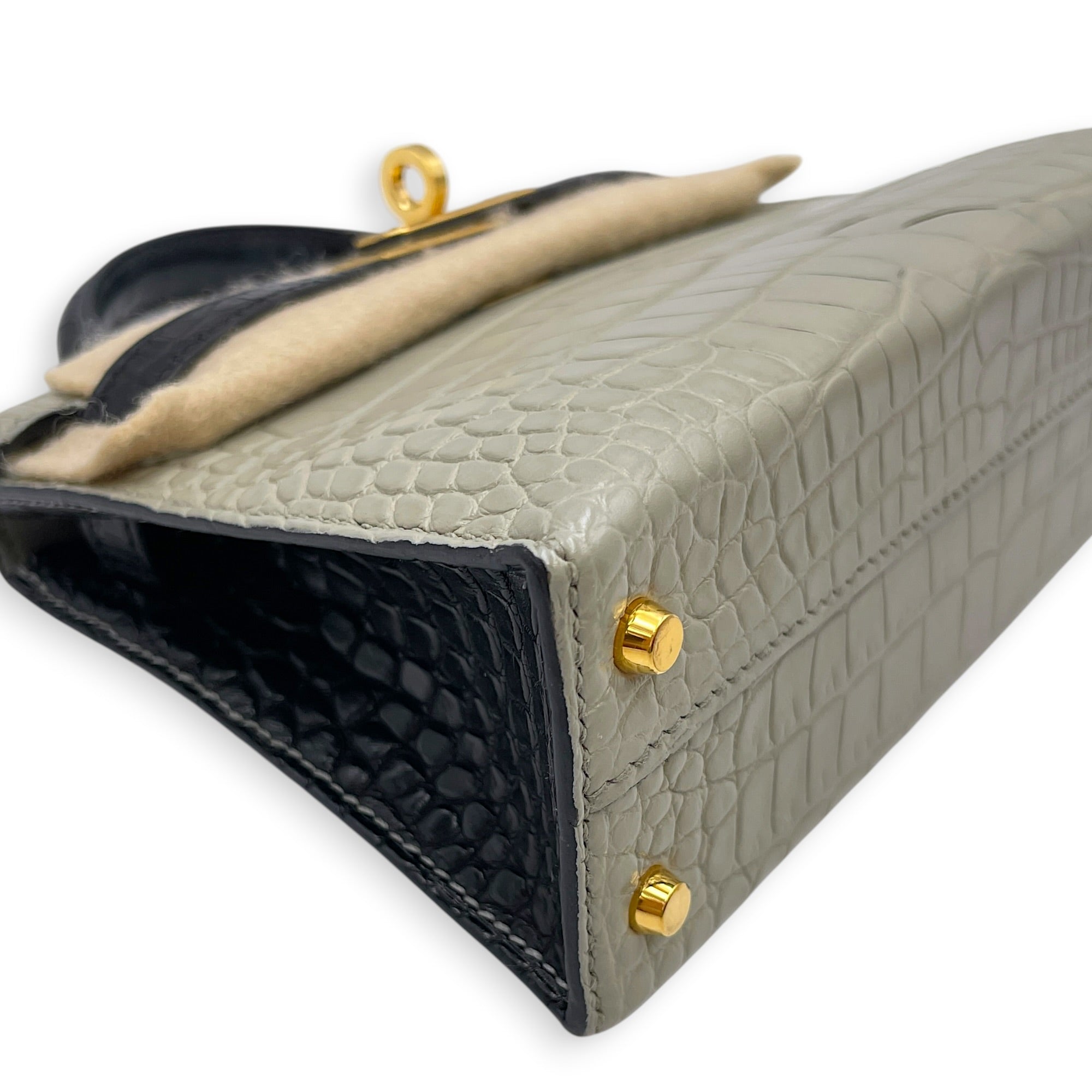 HSS Sellier Kelly 20 Gris Perle/Noir in Matte Alligator Gold hardware