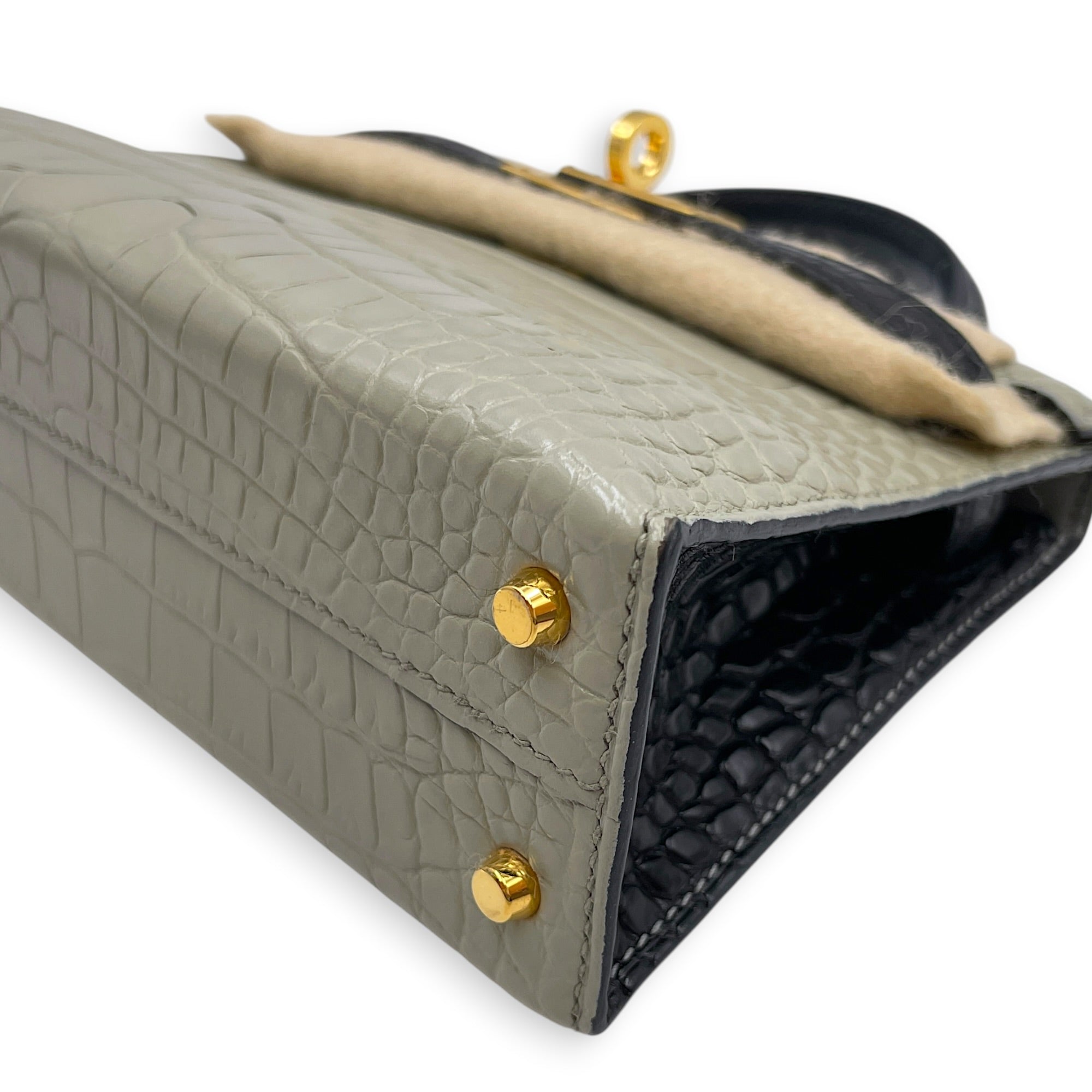 HSS Sellier Kelly 20 Gris Perle/Noir in Matte Alligator Gold hardware
