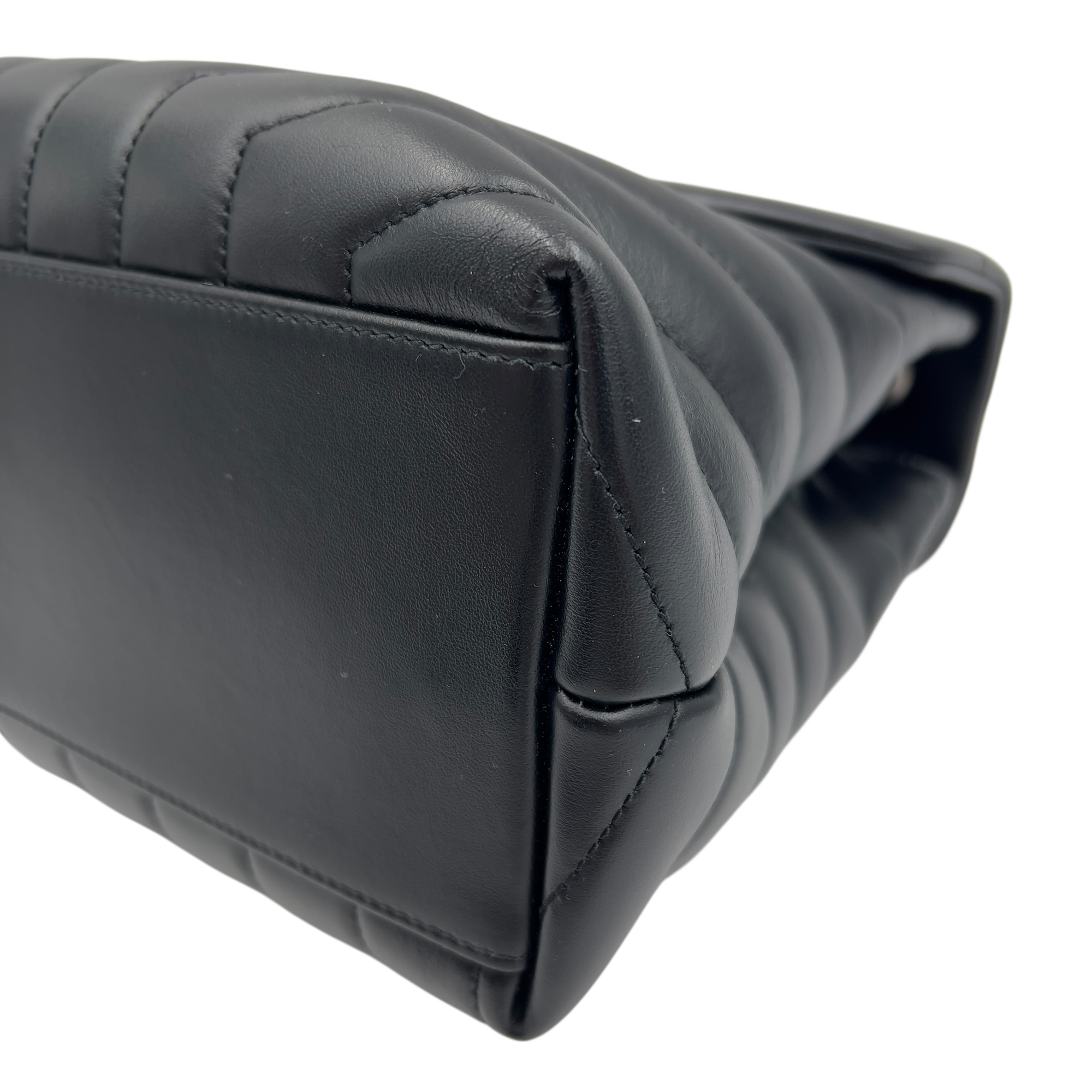 Saint Laurent Loulou Shoulder Bag Medium Black in Calfskin, Silver hardware_8