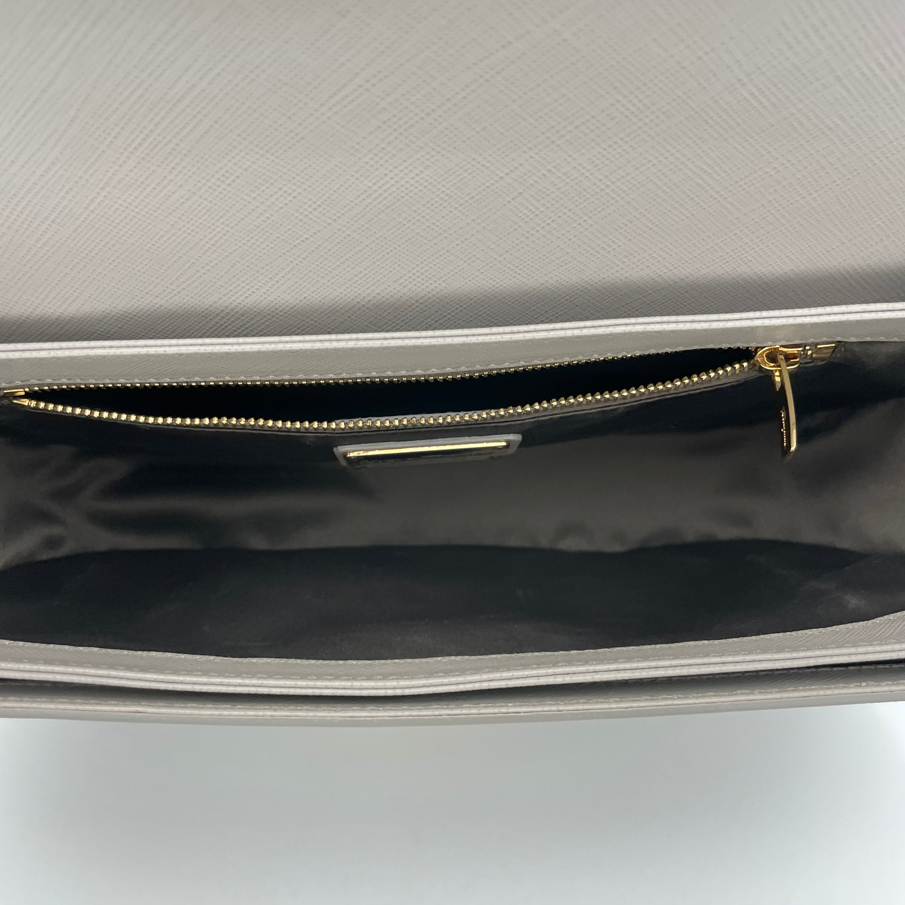 Salvatore Ferragamo Greta Grey Shoulder Bag in Calfskin Salvatore Ferragamo Greta Grey Shoulder Bag in Calfskin