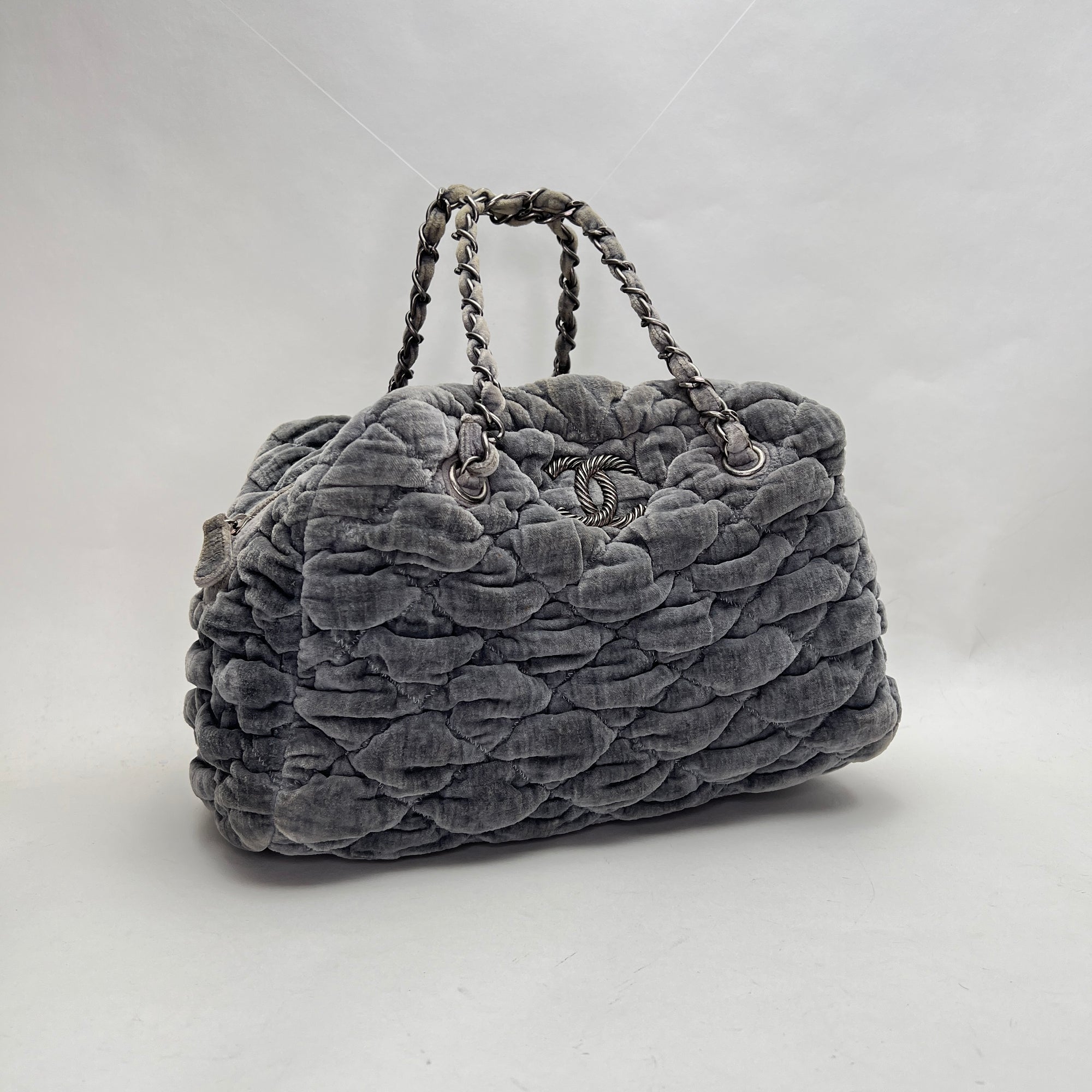 Quilted Grey Shoulder Bag in Velvet, Silver hardware